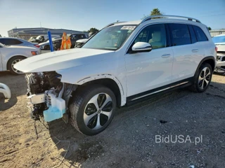 MERCEDES-BENZ GLB 250