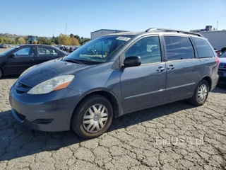 TOYOTA SIENNA LE 7-PASSENGER