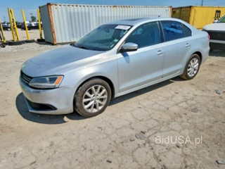 VOLKSWAGEN JETTA SE