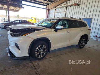 TOYOTA HIGHLANDER HYBRID XLE