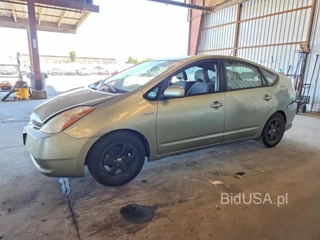 TOYOTA PRIUS BASE