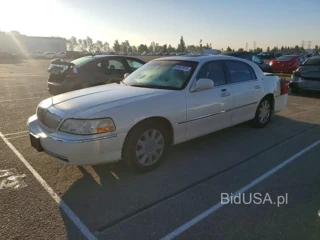 LINCOLN TOWN CAR CARTIER
