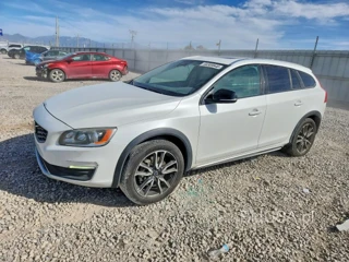 VOLVO V60 CROSS COUNTRY PREMIER