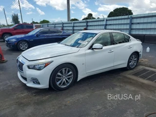INFINITI Q50 PREMIUM