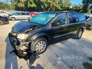 CHRYSLER TOWN & COUNTRY TOURING