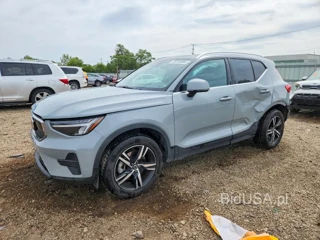 VOLVO XC40 CORE