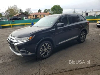 MITSUBISHI OUTLANDER SE