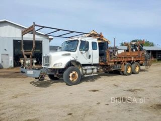 FREIGHTLINER M2