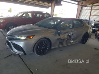 TOYOTA CAMRY XSE