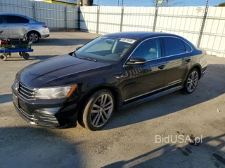 VOLKSWAGEN PASSAT R-LINE