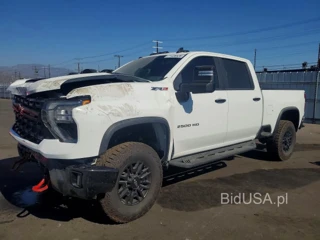 CHEVROLET SILVERADO K2500 ZR2