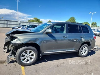 TOYOTA HIGHLANDER SE