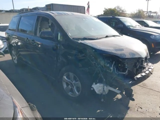 TOYOTA TOYOTA SIENNA LE