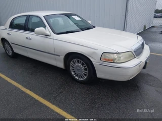 LINCOLN LINCOLN TOWN CAR SIGNATURE LIMITED