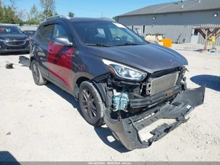 HYUNDAI HYUNDAI TUCSON SE