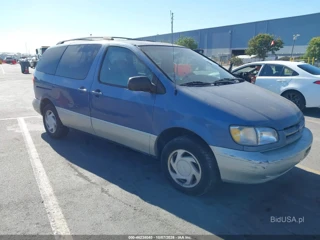 TOYOTA TOYOTA SIENNA XLE