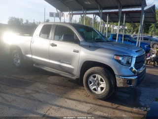 TOYOTA TOYOTA TUNDRA SR5 5.7L V8