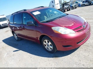 TOYOTA TOYOTA SIENNA LE
