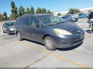 TOYOTA TOYOTA SIENNA LE