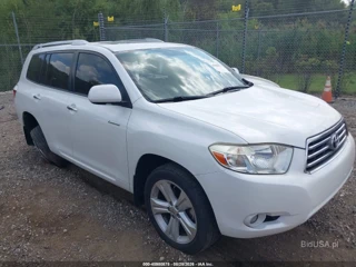 TOYOTA TOYOTA HIGHLANDER LIMITED