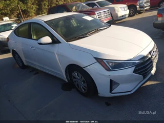HYUNDAI HYUNDAI ELANTRA SE