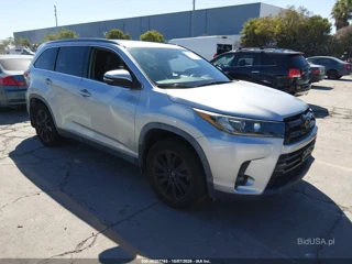 TOYOTA TOYOTA HIGHLANDER SE
