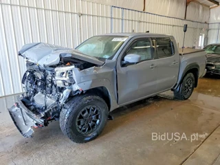 NISSAN FRONTIER PRO-4X
