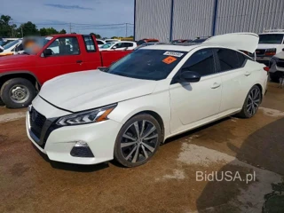 NISSAN ALTIMA SR