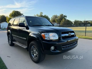 TOYOTA SEQUOIA SR5