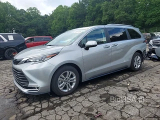 TOYOTA SIENNA PLATINUM 7-PASSENGER