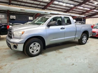 TOYOTA TUNDRA DOUBLE CAB SR5