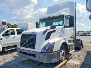 VOLVO VNL