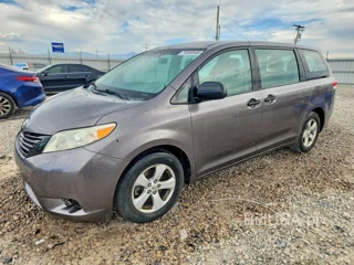 TOYOTA SIENNA BASE 7-PASSENGER
