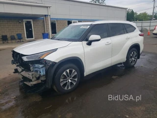 TOYOTA HIGHLANDER XLE