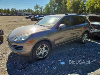 PORSCHE CAYENNE S HYBRID