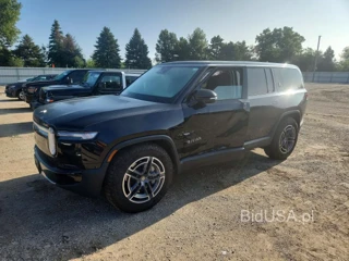 RIVIAN R1S ADVENTURE