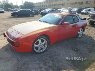 PORSCHE 944