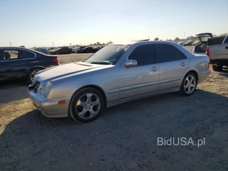 MERCEDES-BENZ E 320