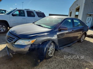TOYOTA CAMRY BASE