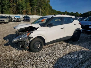 NISSAN KICKS S