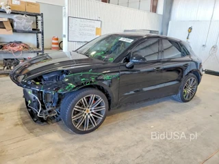PORSCHE MACAN GTS
