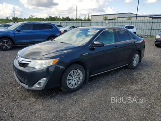 TOYOTA CAMRY HYBRID LE