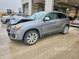 MITSUBISHI OUTLANDER SPORT SE