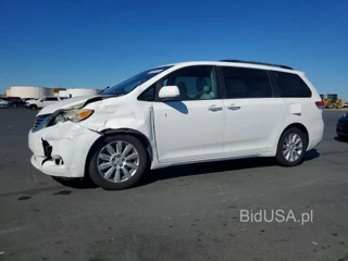 TOYOTA SIENNA XLE 7-PASSENGER