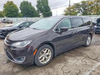 CHRYSLER PACIFICA TOURING PLUS