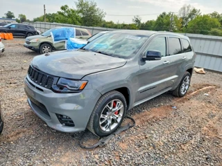 JEEP GRAND CHEROKEE SRT-8