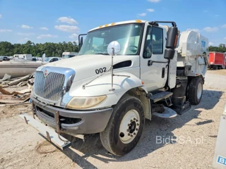 INTERNATIONAL 4300