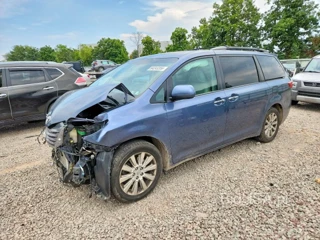 TOYOTA SIENNA XLE PREMIUM 7-PASSENGER