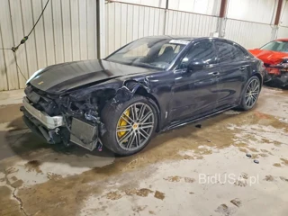 PORSCHE PANAMERA TURBO