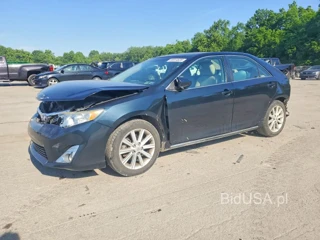 TOYOTA CAMRY XLE